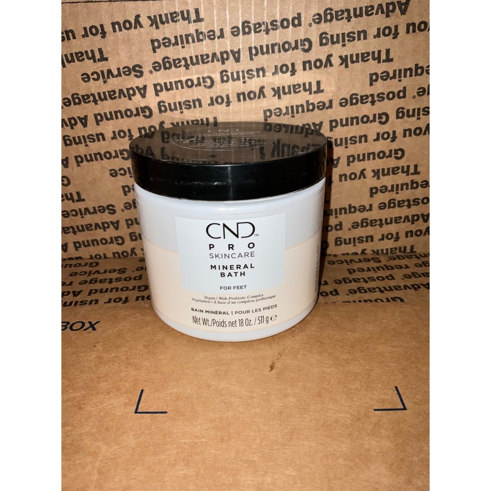 CND Pro Skincare Mineral Bath Foot Soak 18oz nails Prebiotic Complex Vegan
